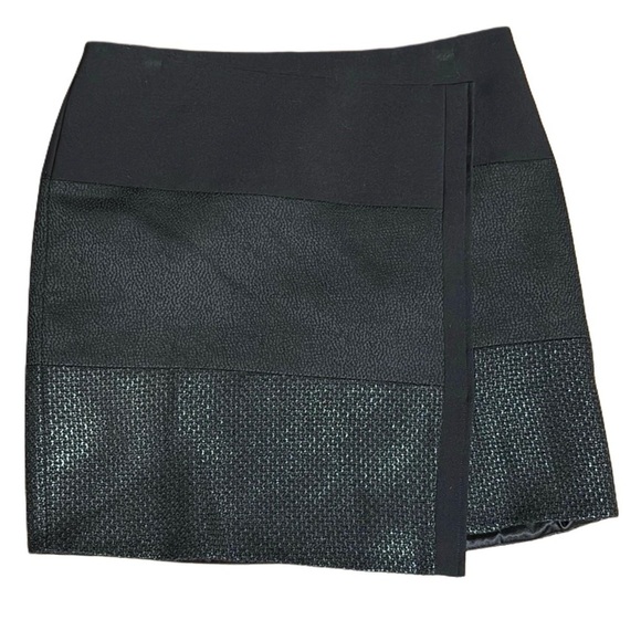 White House Black Market Dresses & Skirts - White House Black Market black multi textured mini midi Pencil Skirt metalic 4